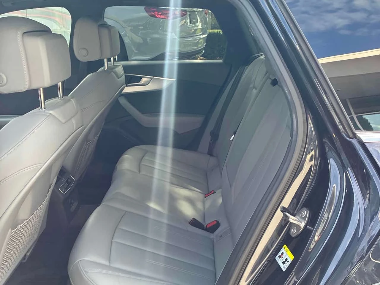 Audi A4 Allroad Technik / 360 / Dis / HUD /B&O / Carfax , снимка 12 - Автомобили и джипове - 56233626