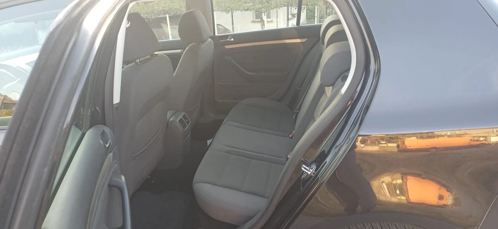 VW Golf 1.9 TDI, снимка 7 - Автомобили и джипове - 56406839