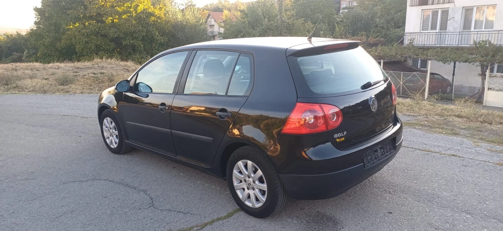 VW Golf 1.9 TDI, снимка 3 - Автомобили и джипове - 56406839