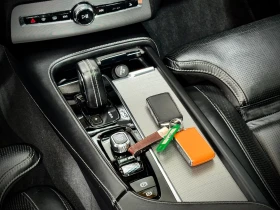 Volvo Xc90 B5/235HP/R-DESIGN/4X4/ACC/360/PANO/MAMO/213z, снимка 15