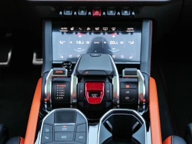 Lamborghini Urus SE / AKRAPOVIC / CERAMIC / B&O / PANO / HUD / 360/, снимка 12