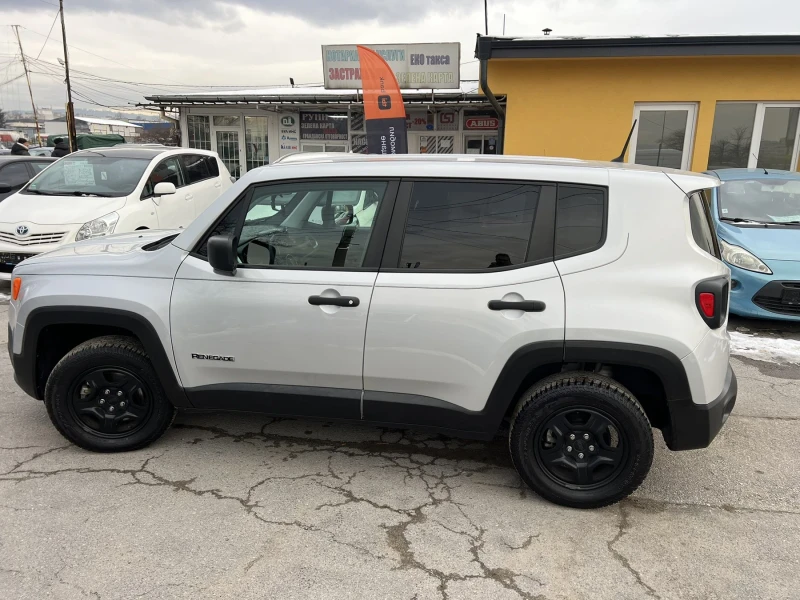 Jeep Renegade, снимка 16 - Автомобили и джипове - 52394070
