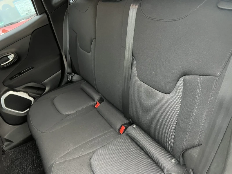 Jeep Renegade, снимка 14 - Автомобили и джипове - 52394070