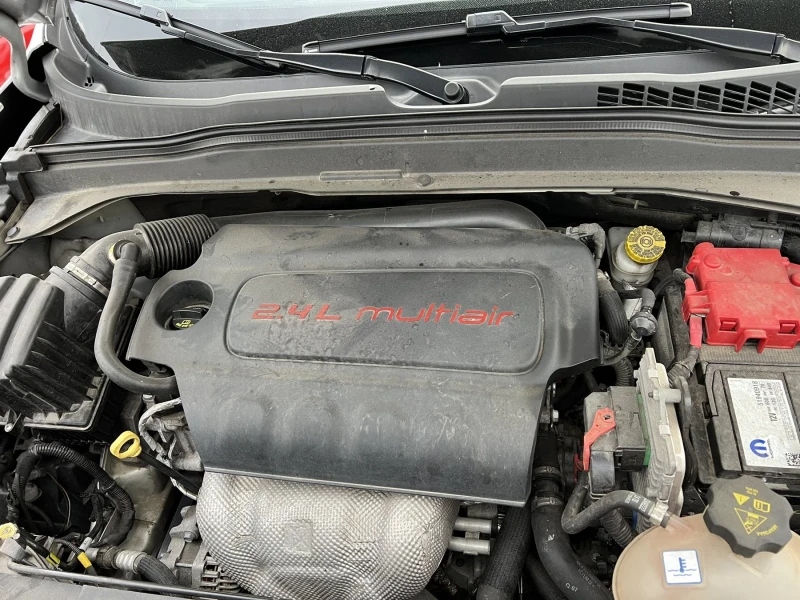 Jeep Renegade, снимка 12 - Автомобили и джипове - 52394070