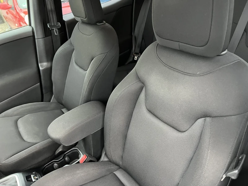 Jeep Renegade, снимка 3 - Автомобили и джипове - 52394070