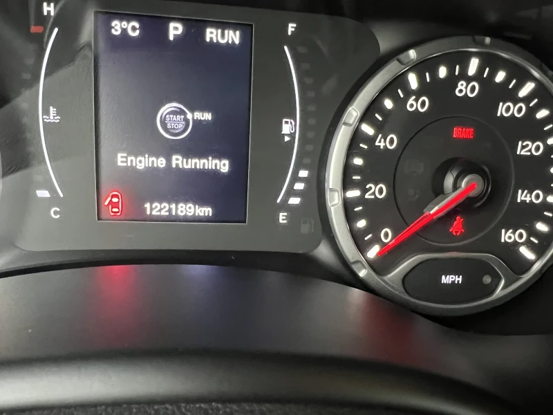 Jeep Renegade, снимка 11 - Автомобили и джипове - 52394070