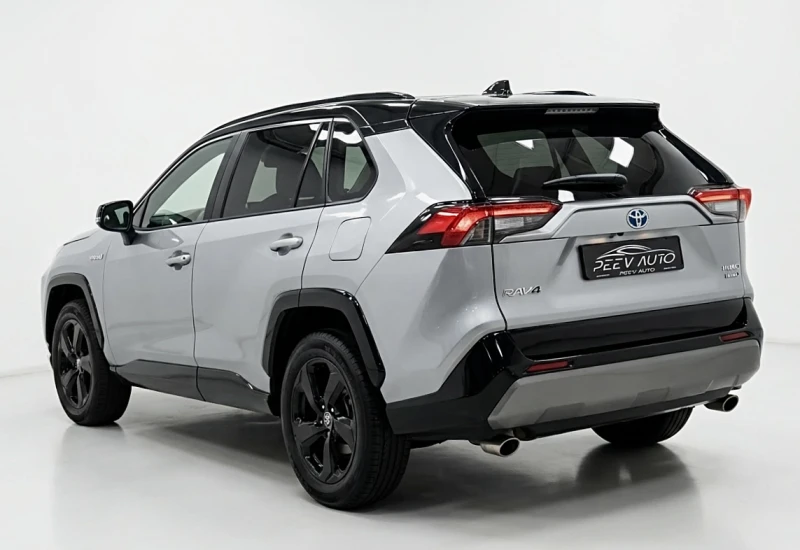 Toyota Rav4 4X4#EXCLUSIVE#KEYLESS#NAVI#CAMERA#PODGREV#DISTRONI, снимка 4 - Автомобили и джипове - 52933031