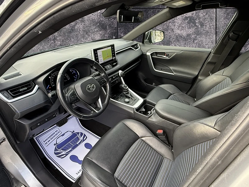 Toyota Rav4 4X4#EXCLUSIVE#KEYLESS#NAVI#CAMERA#PODGREV#DISTRONI, снимка 11 - Автомобили и джипове - 52933031