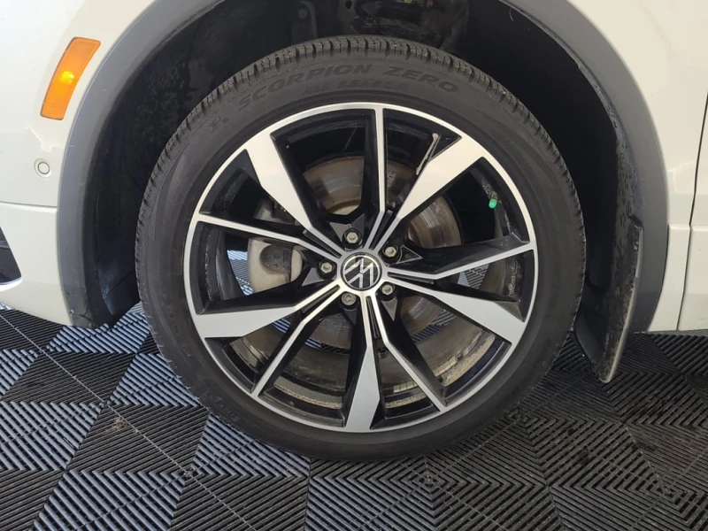 VW Tiguan * HIGHLINE R LINE * CARFAX * ЦЕНА ДО БГ, снимка 15 - Автомобили и джипове - 53033248