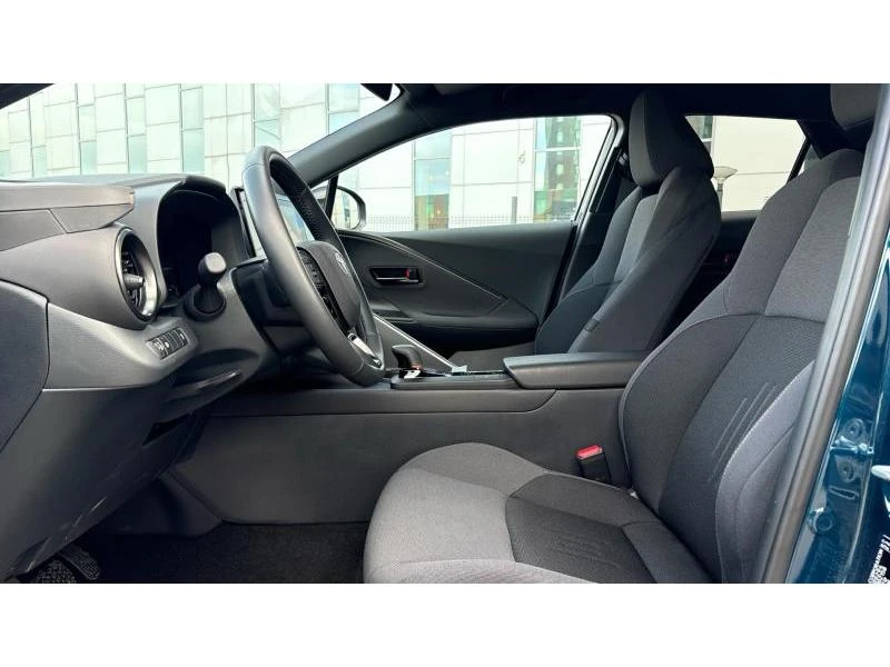 Toyota C-HR 1.8 HEV E-CVT Club FWD, снимка 12 - Автомобили и джипове - 53209593