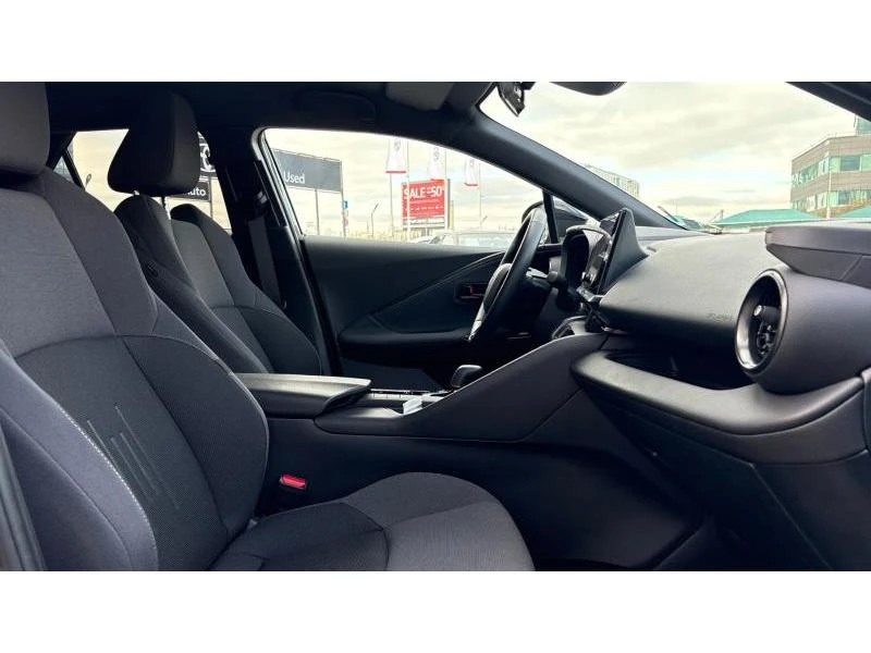 Toyota C-HR 1.8 HEV E-CVT Club FWD, снимка 6 - Автомобили и джипове - 53209593