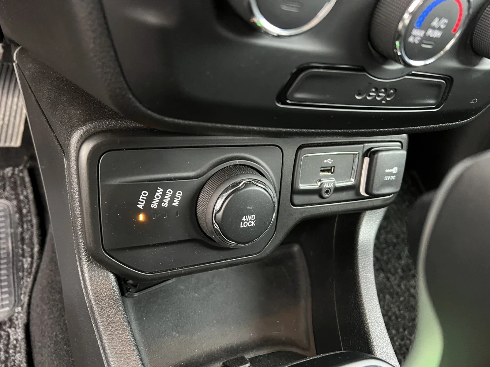 Jeep Renegade | Mobile.bg — изображение 15