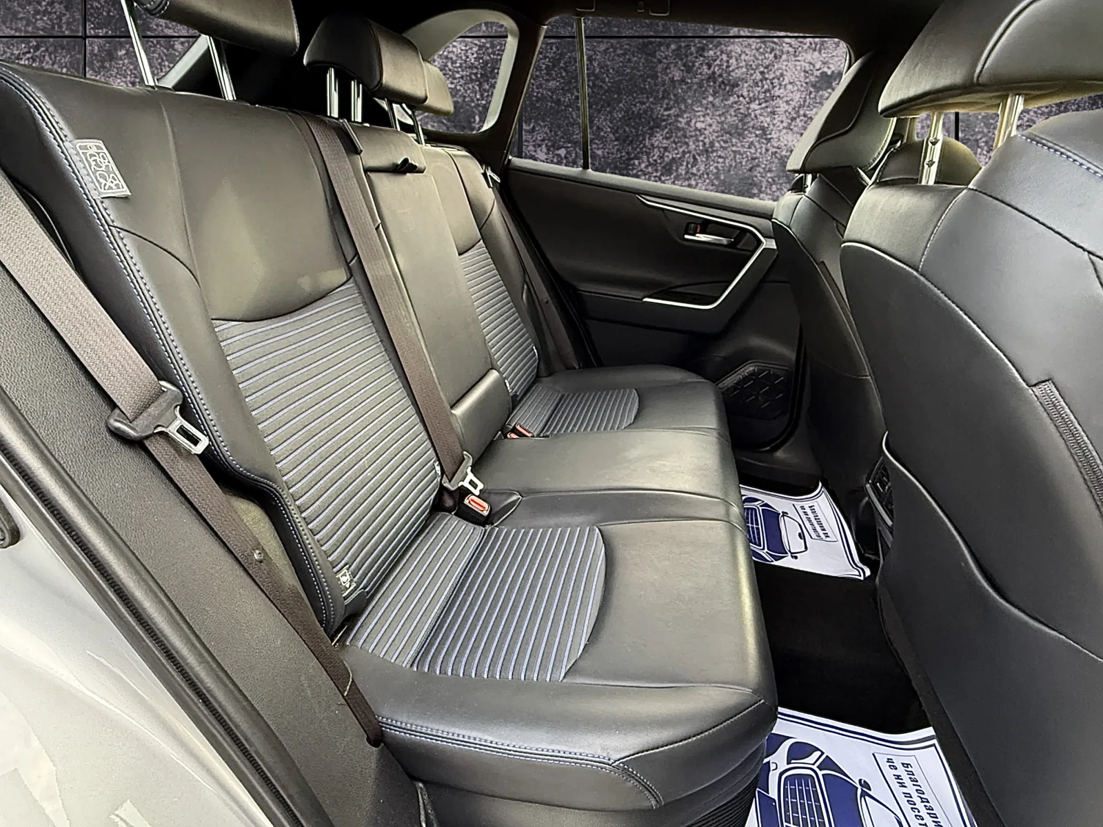 Toyota Rav4 4X4#EXCLUSIVE#KEYLESS#NAVI#CAMERA#PODGREV#DISTRONI | Mobile.bg � ����������� 15