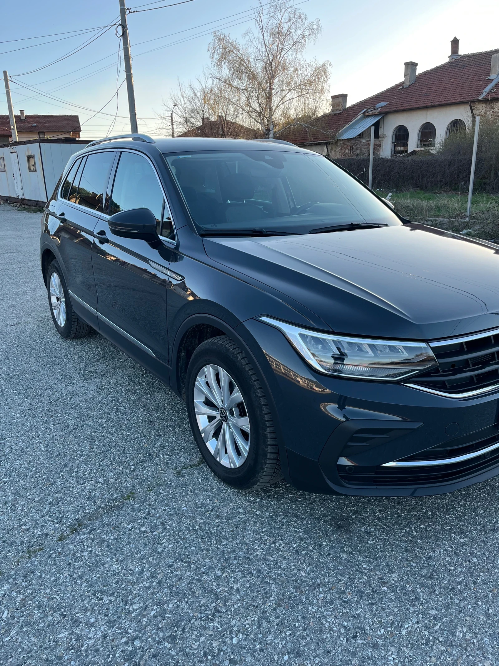 VW Tiguan 2.0 TDI 150кс. Automatic , снимка 9 - Автомобили и джипове - 54139971