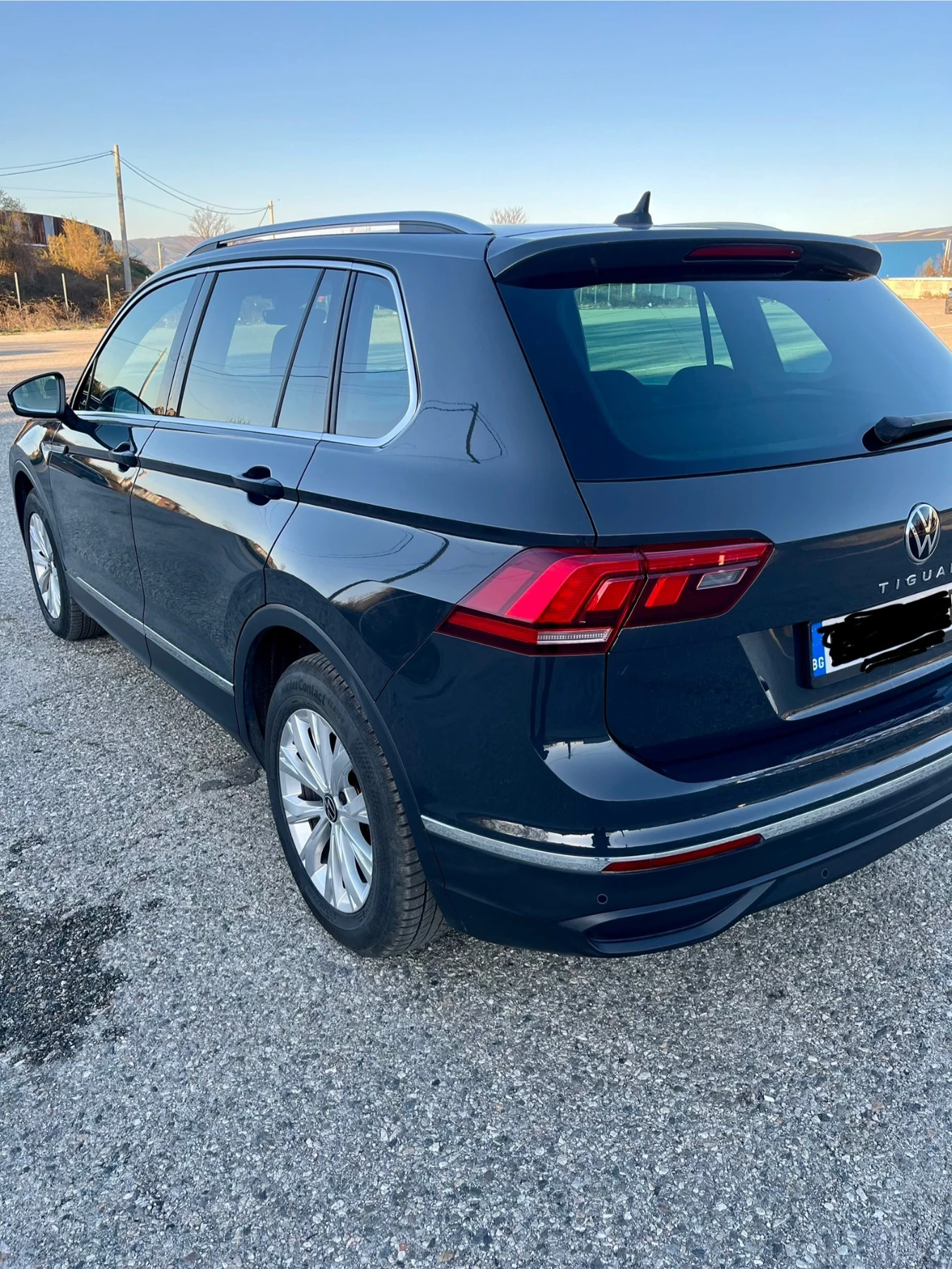 VW Tiguan 2.0 TDI 150кс. Automatic , снимка 5 - Автомобили и джипове - 54139971