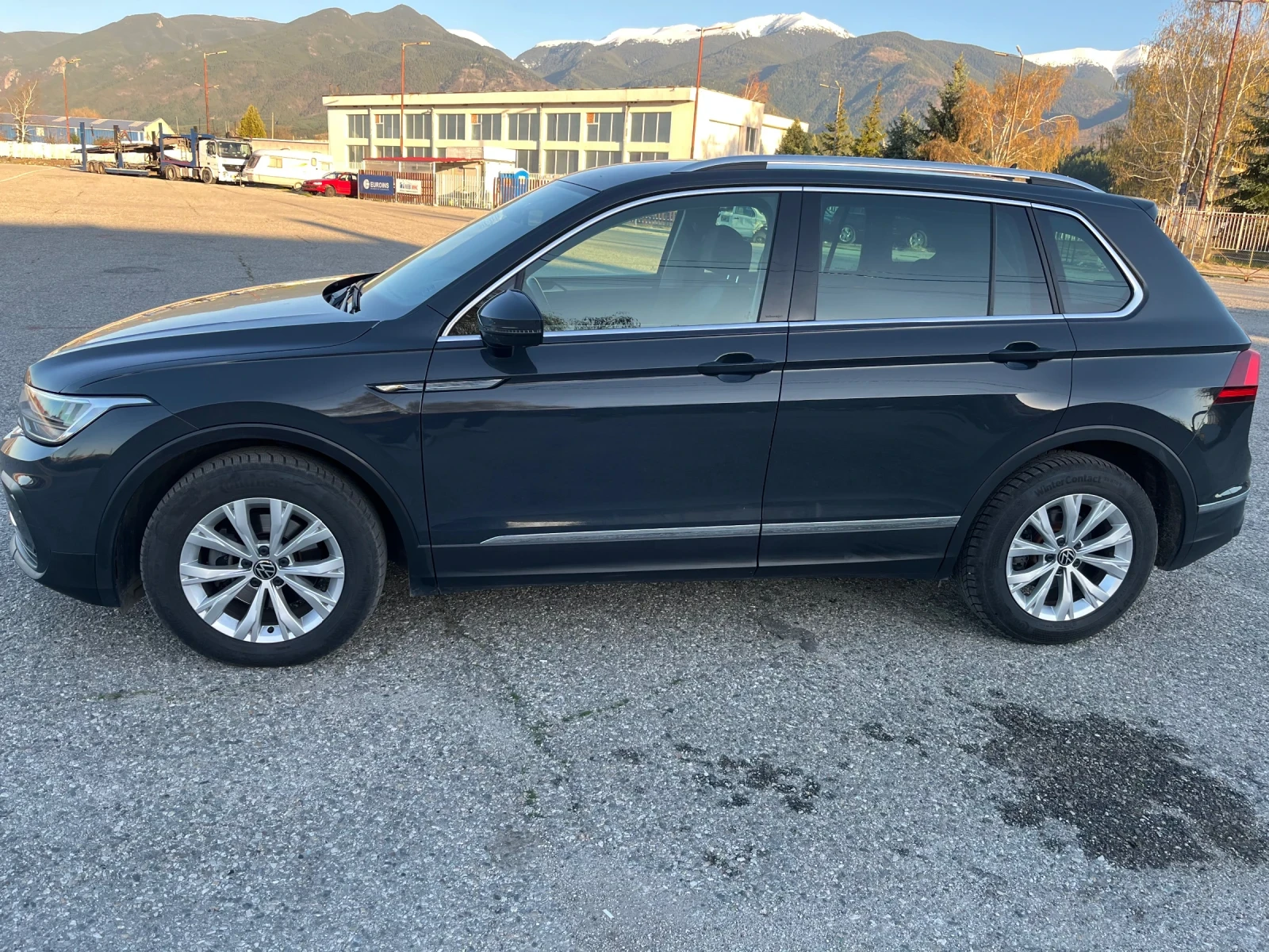 VW Tiguan 2.0 TDI 150кс. Automatic , снимка 4 - Автомобили и джипове - 54139971