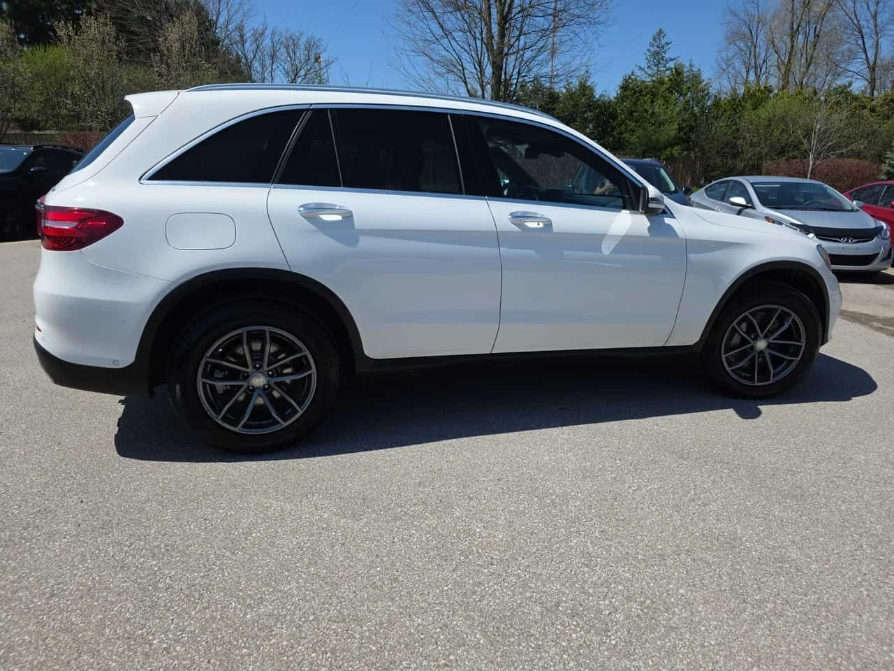 Mercedes-Benz GLC * 300 * ОБДУХВАНЕ * ПАНОРАМА * 360 * ПОДГРЕВ, снимка 4 - Автомобили и джипове - 54502813