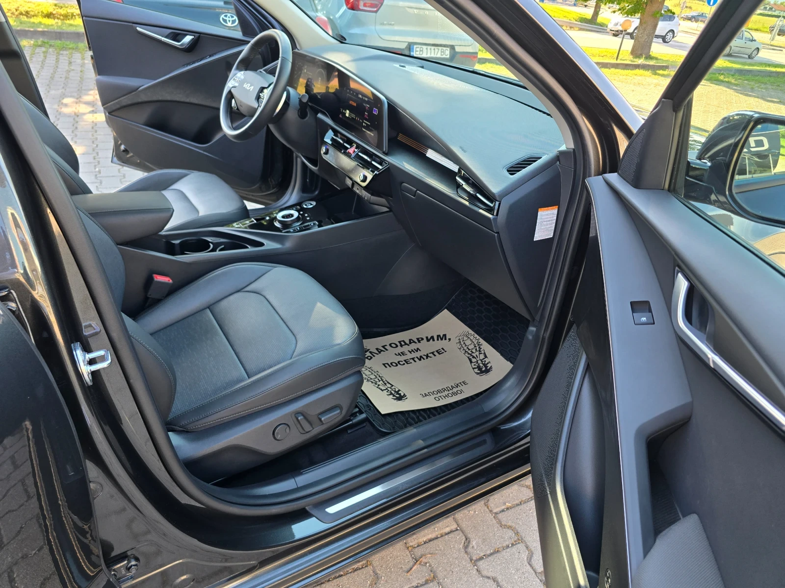 Kia Niro, снимка 9 - Автомобили и джипове - 54858624