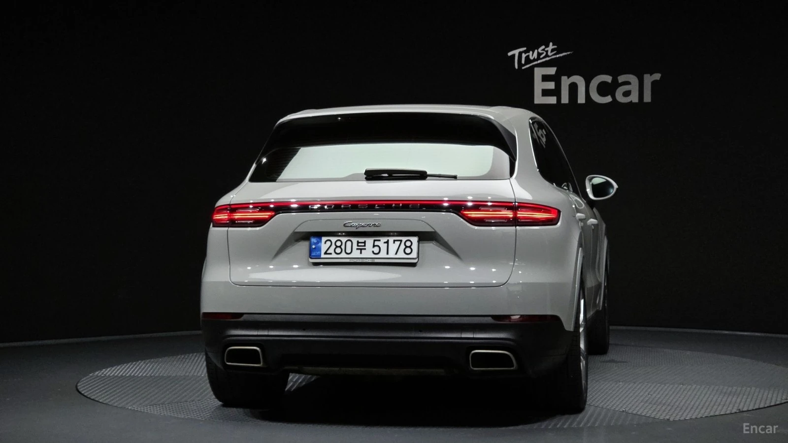 Porsche Cayenne РО536* 3.0* ЧЕРВЕНА КОЖА* ПАНО* ОБДУХВ* 360* ХЕДЪП, снимка 4 - Автомобили и джипове - 55435131