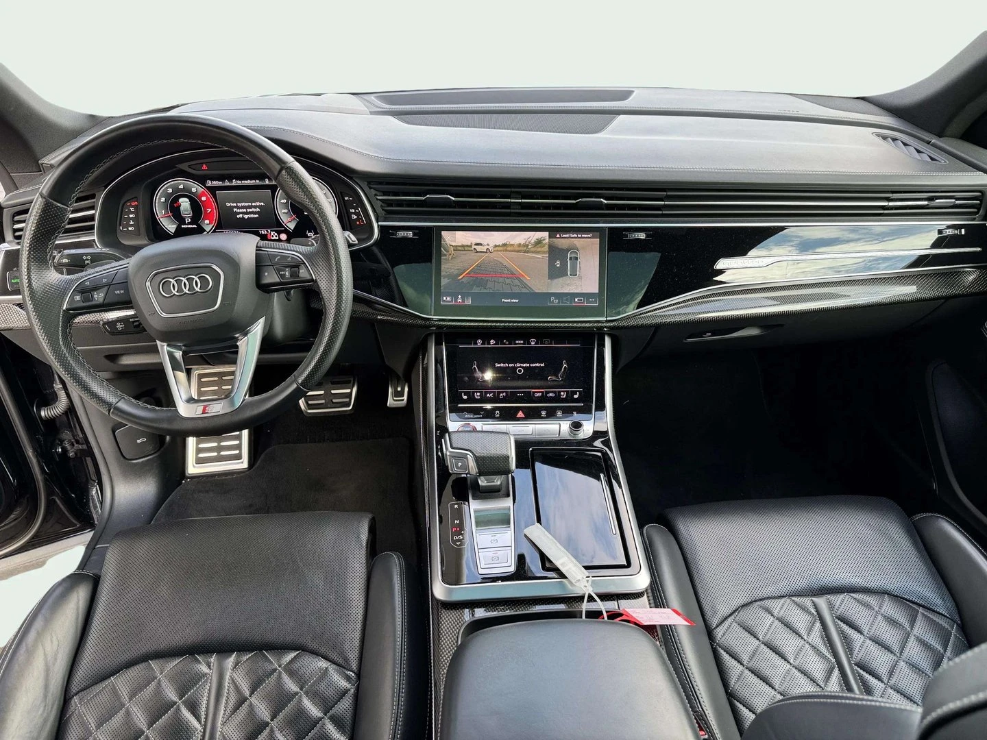 Audi SQ8 TFSI quattro, снимка 9 - Автомобили и джипове - 56420463