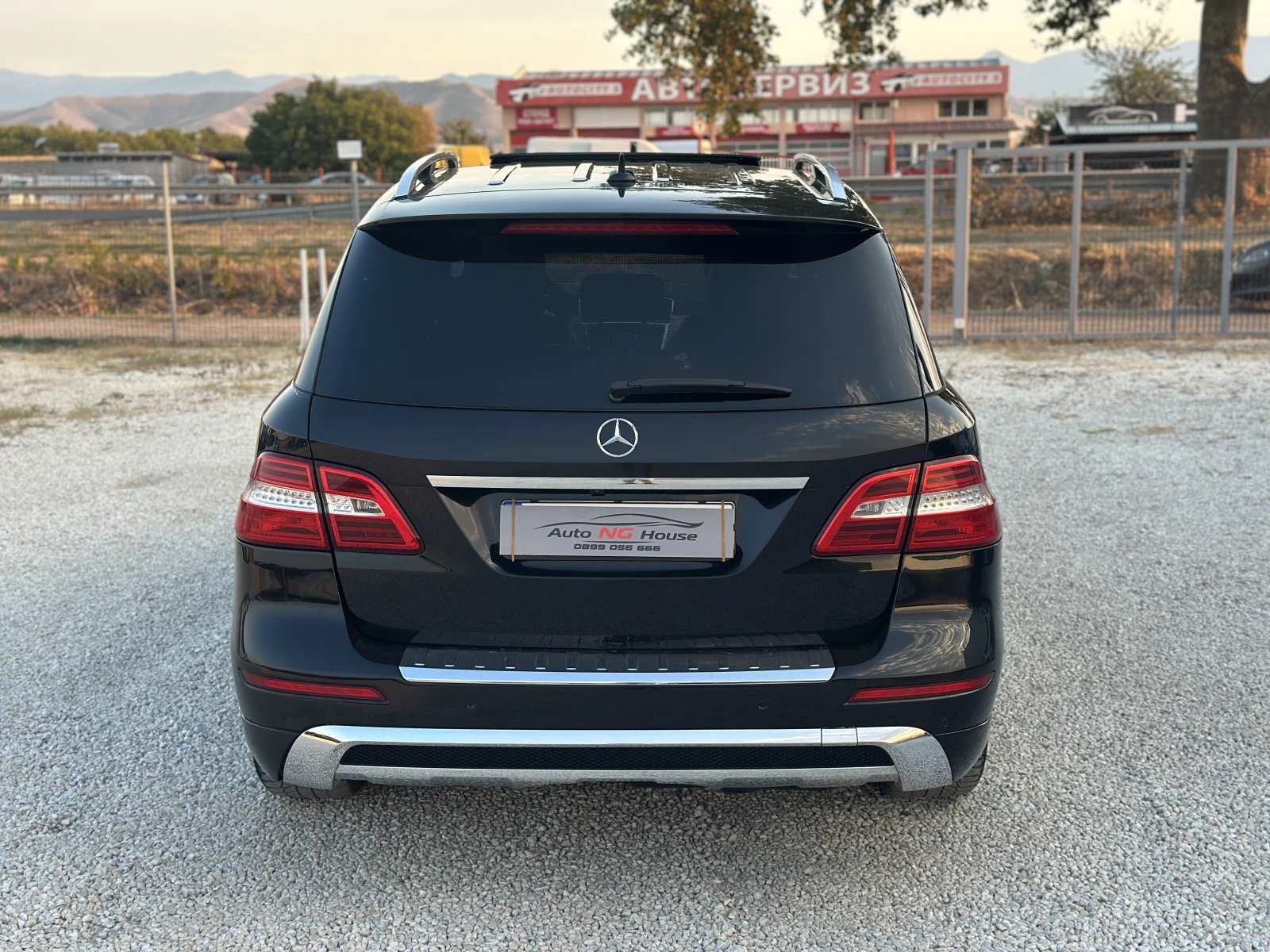 Mercedes-Benz ML 350 AMG| TV| CAMERA| HARMON KARDON| ОБСЛУЖЕН| ПОДГРЕВ, снимка 5 - Автомобили и джипове - 56114959