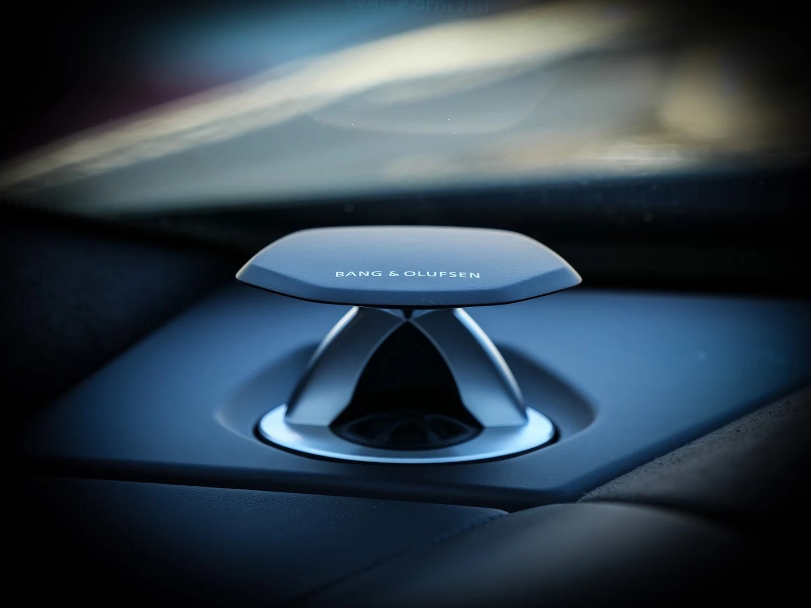 Lamborghini Urus SE / AKRAPOVIC / CERAMIC / B&O / PANO / HUD / 360/ | Mobile.bg � ����������� 11