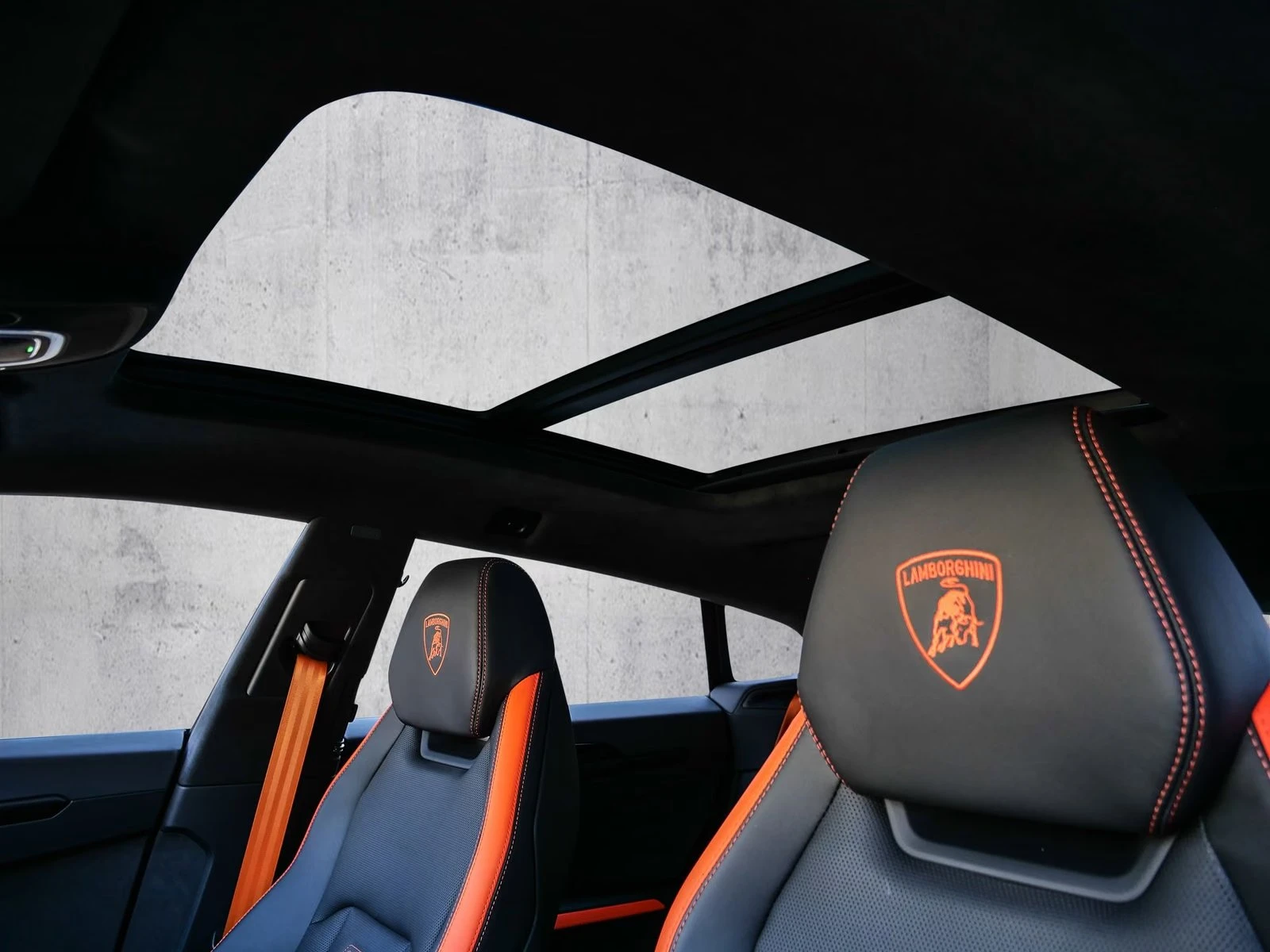 Lamborghini Urus SE / AKRAPOVIC / CERAMIC / B&O / PANO / HUD / 360/ | Mobile.bg � ����������� 9