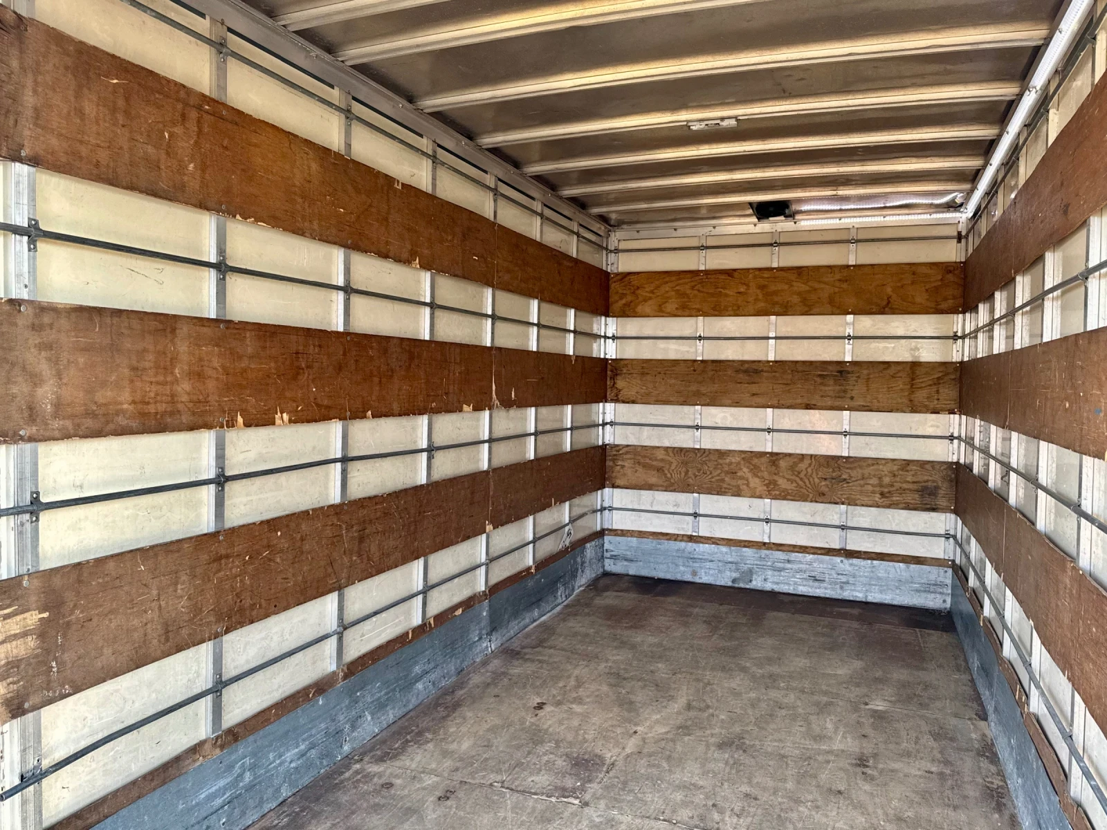 Iveco Daily Падащ борд-Реален пробег, снимка 6 - Бусове и автобуси - 54028581