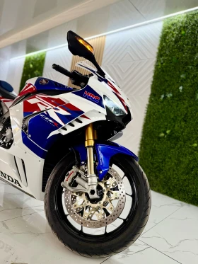 Honda Cbr 1000 RRR Limited series 1964 бр.от 2000 бр.5900км!, снимка 11