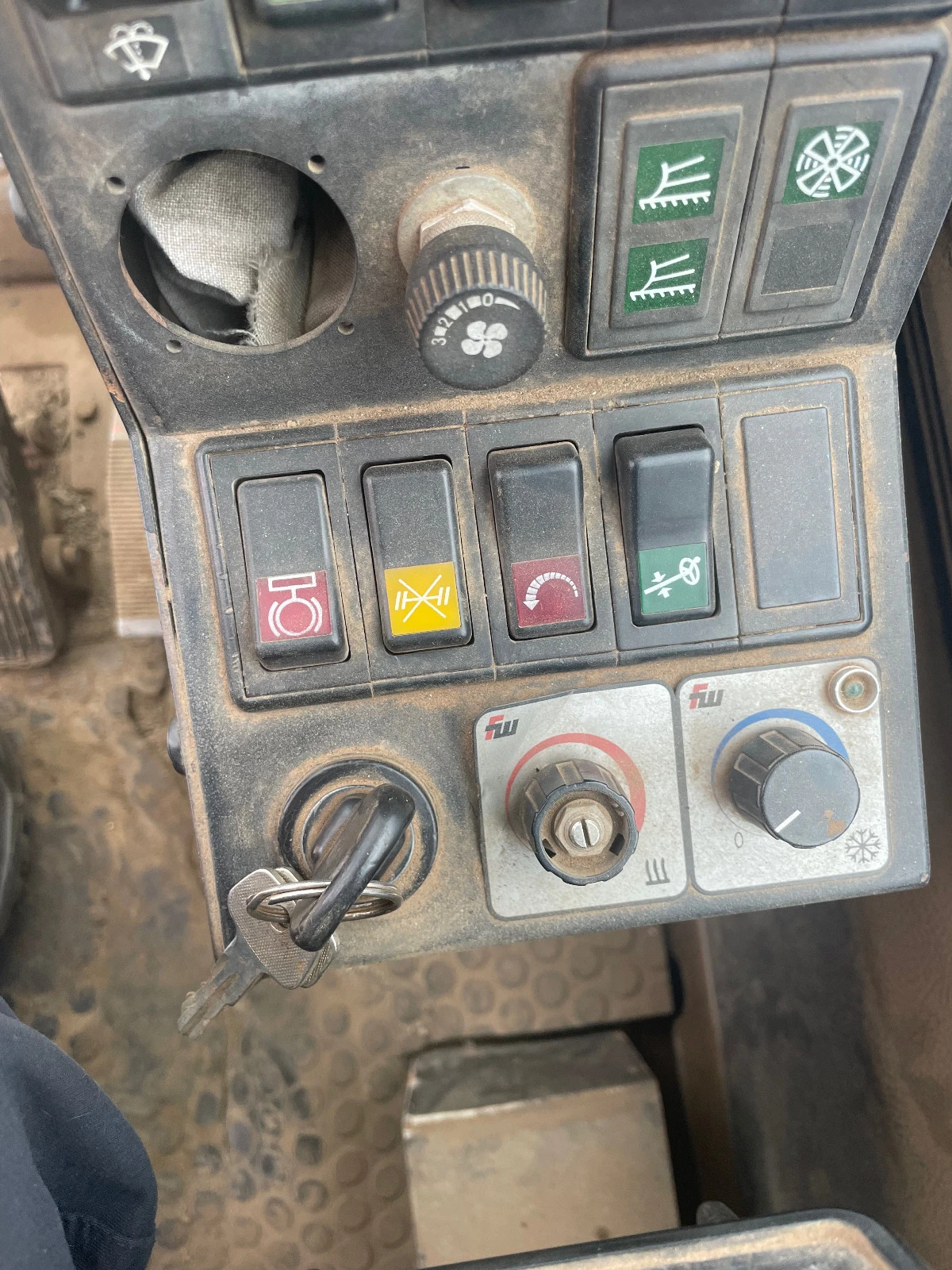  Fuchs 460 | Mobile.bg   12