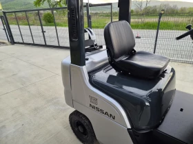 Мотокар Nissan 4.5 метра / АВТОМАТ / ГАЗ+ БЕНЗИН / ПЕРФЕКТЕН !, снимка 12