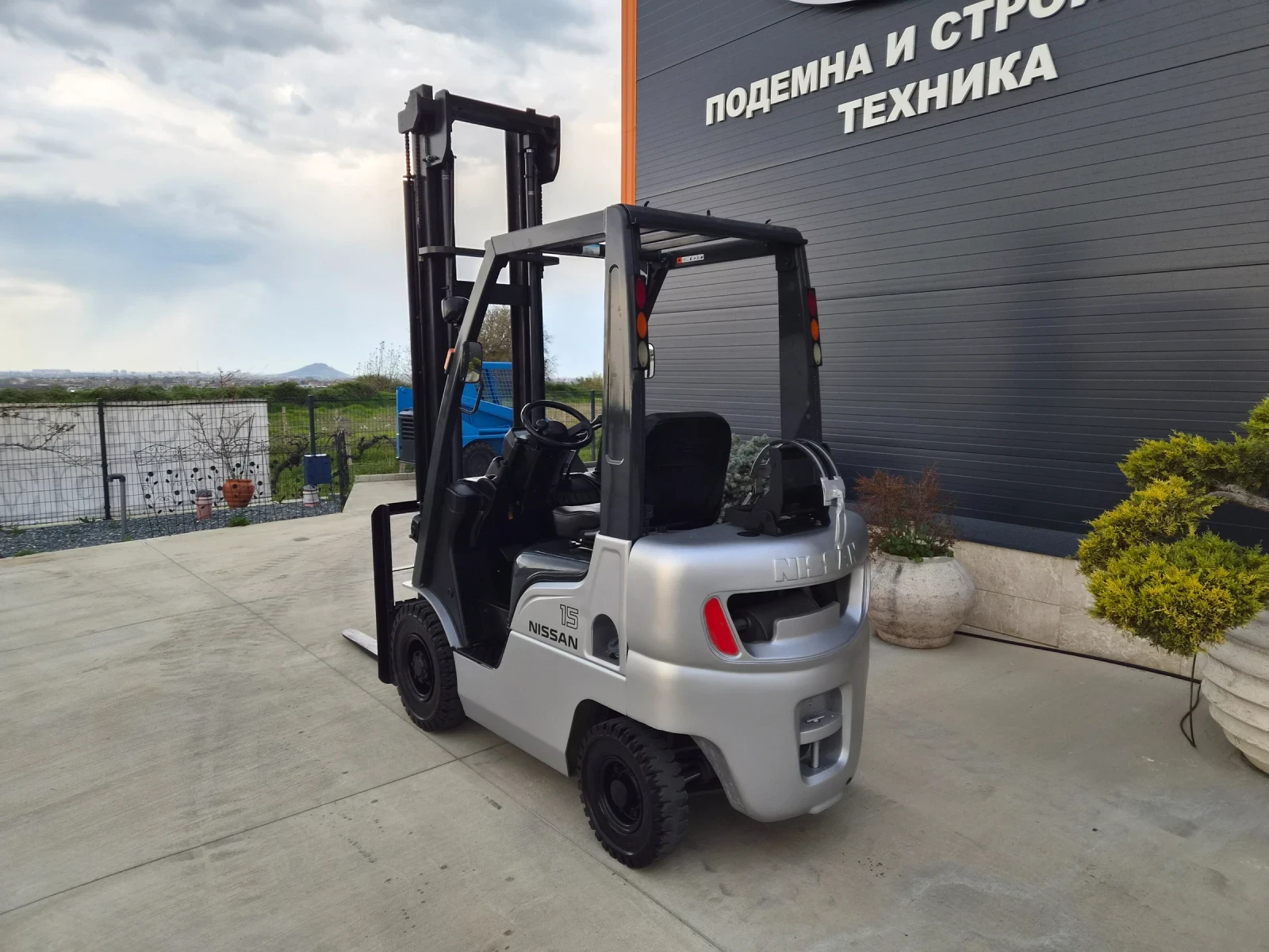 ������� Nissan 4.5 ����� / ������� / ���+ ������ / ��������� ! | Mobile.bg � ����������� 3