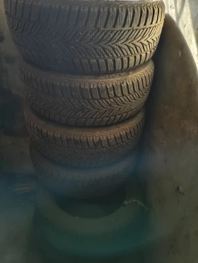 Гуми Зимни 215/55R17, снимка 4