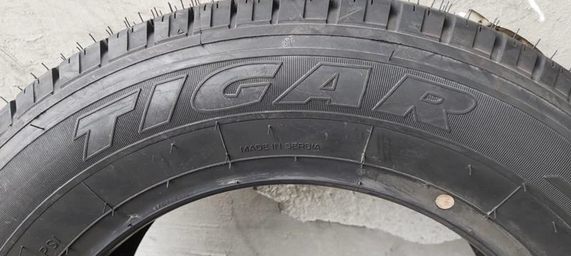 Гуми Зимни 215/75R16, снимка 4 - Гуми и джанти - 32781516