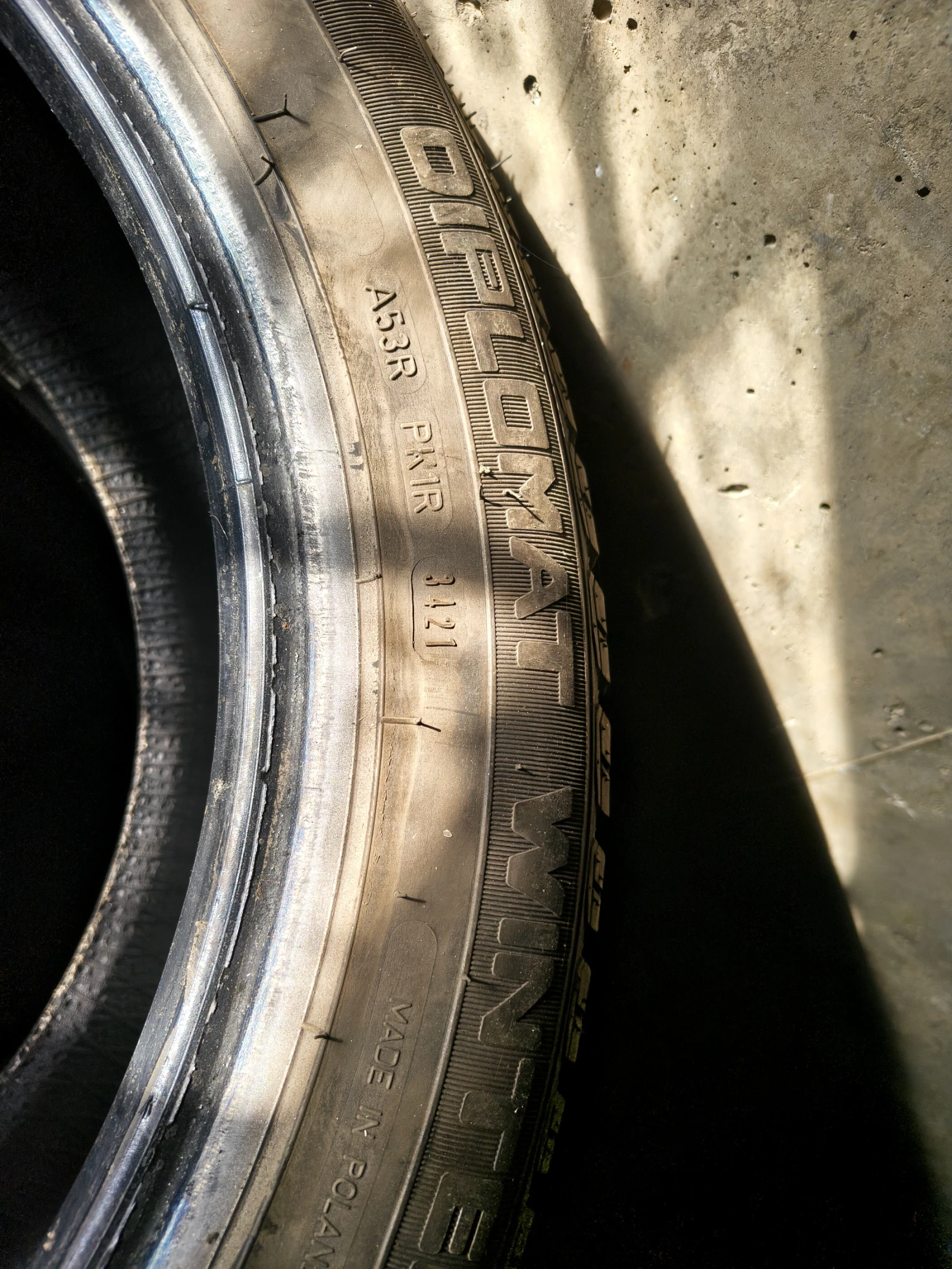Гуми Зимни 215/55R17, снимка 3 - Гуми и джанти - 56346644