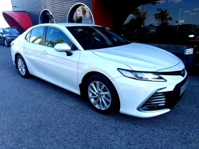 Toyota Camry 2.5 Hybrid Comfort В гаранция до 09/2032! 