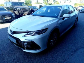 Toyota Camry 2.5 Hybrid Comfort В гаранция до 09/2032! , снимка 3