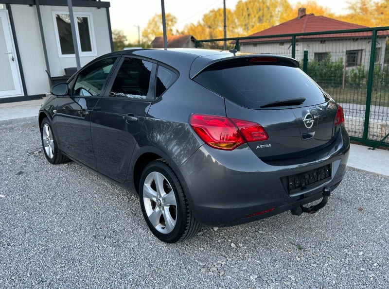 Opel Astra 1.6i 115кс , снимка 4 - Автомобили и джипове - 47441149