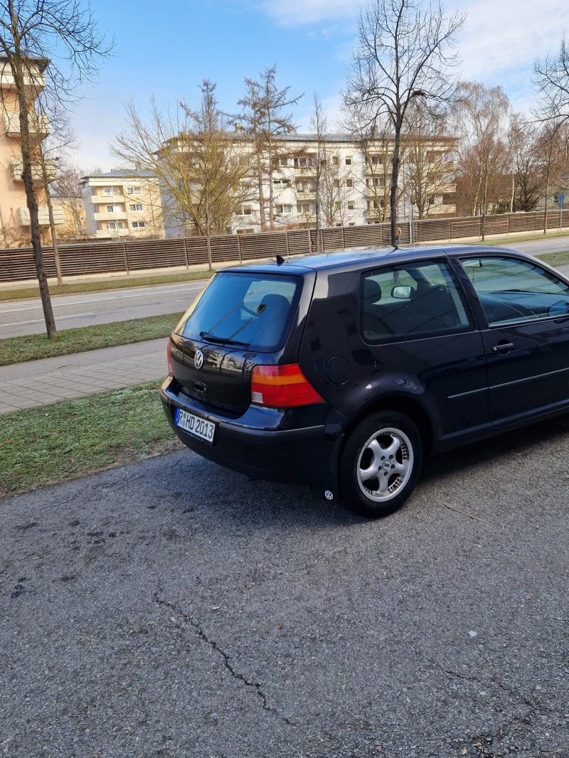 VW Golf, снимка 2 - Автомобили и джипове - 47480868