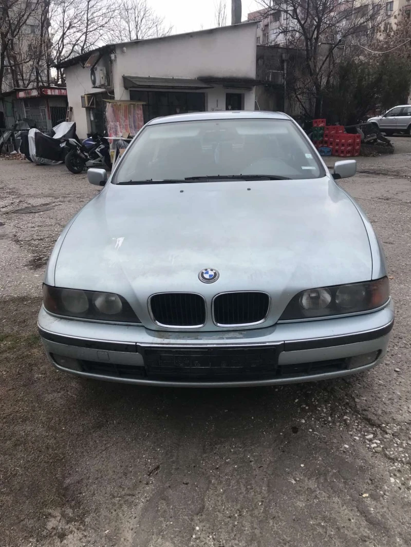 BMW 523, снимка 1 - Автомобили и джипове - 48452314