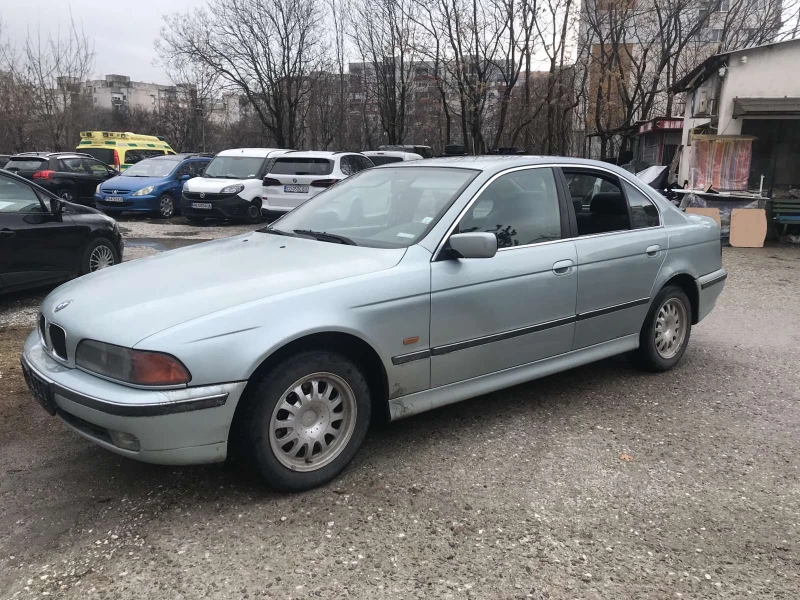 BMW 523, снимка 2 - Автомобили и джипове - 48452314