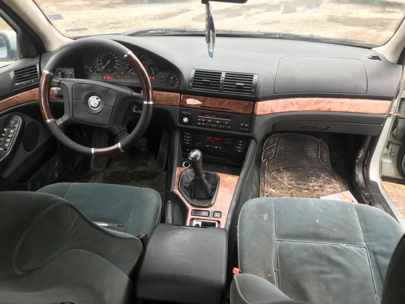 BMW 523, снимка 5 - Автомобили и джипове - 48452314