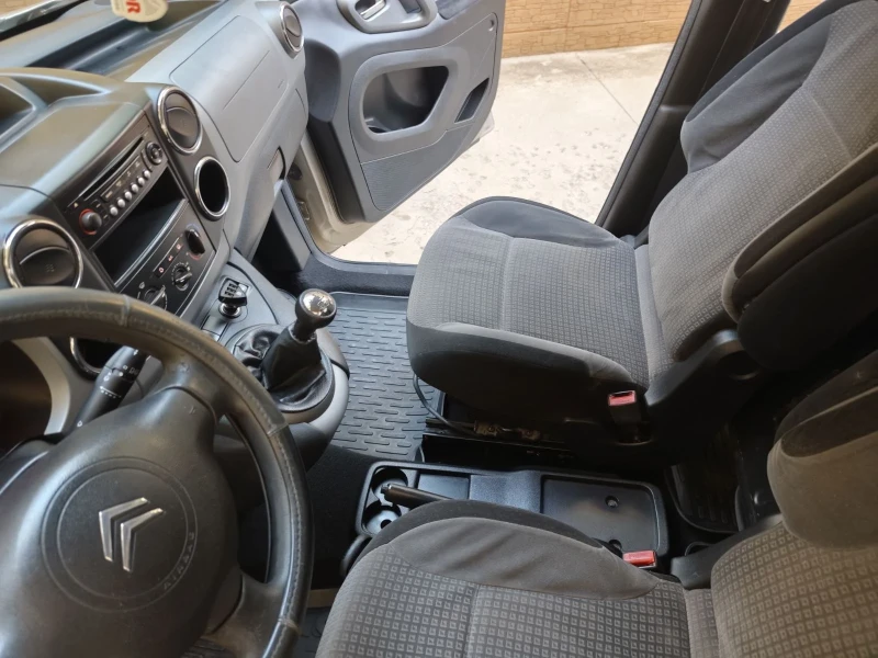 Citroen Berlingo Multispace, снимка 13 - Автомобили и джипове - 52383754