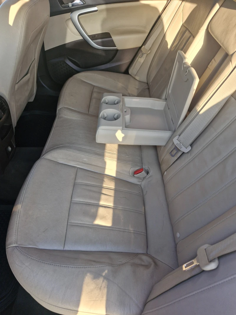 Opel Insignia, снимка 6 - Автомобили и джипове - 52882685