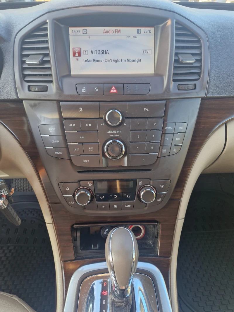 Opel Insignia, снимка 7 - Автомобили и джипове - 52882685