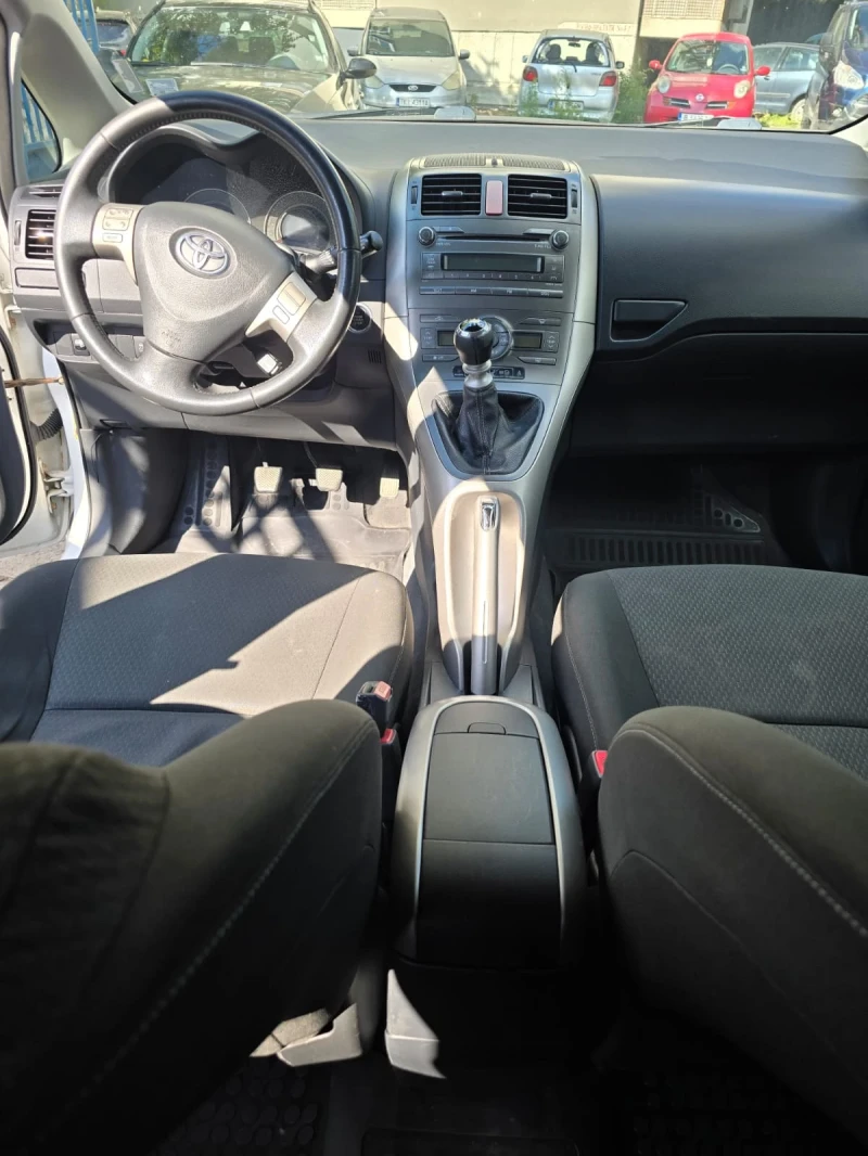 Toyota Auris, снимка 5 - Автомобили и джипове - 52430421