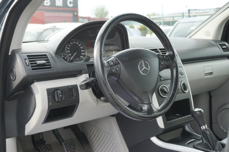 Mercedes-Benz A 180 CDI/Регистрирана/Кожа, снимка 14 - Автомобили и джипове - 52200539