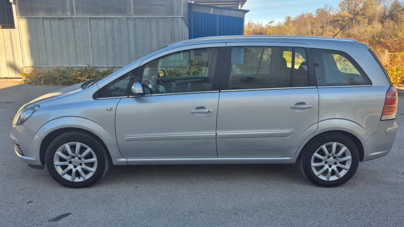Opel Zafira 1.6i 7Местна Отлична, снимка 5 - Автомобили и джипове - 52416712