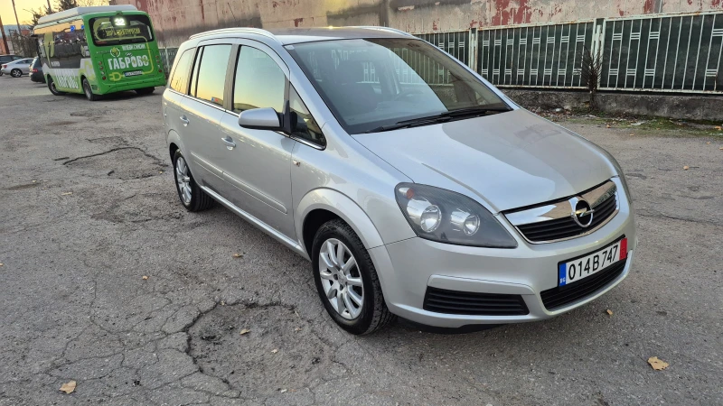 Opel Zafira 1.6i 7Местна Отлична, снимка 3 - Автомобили и джипове - 52416712
