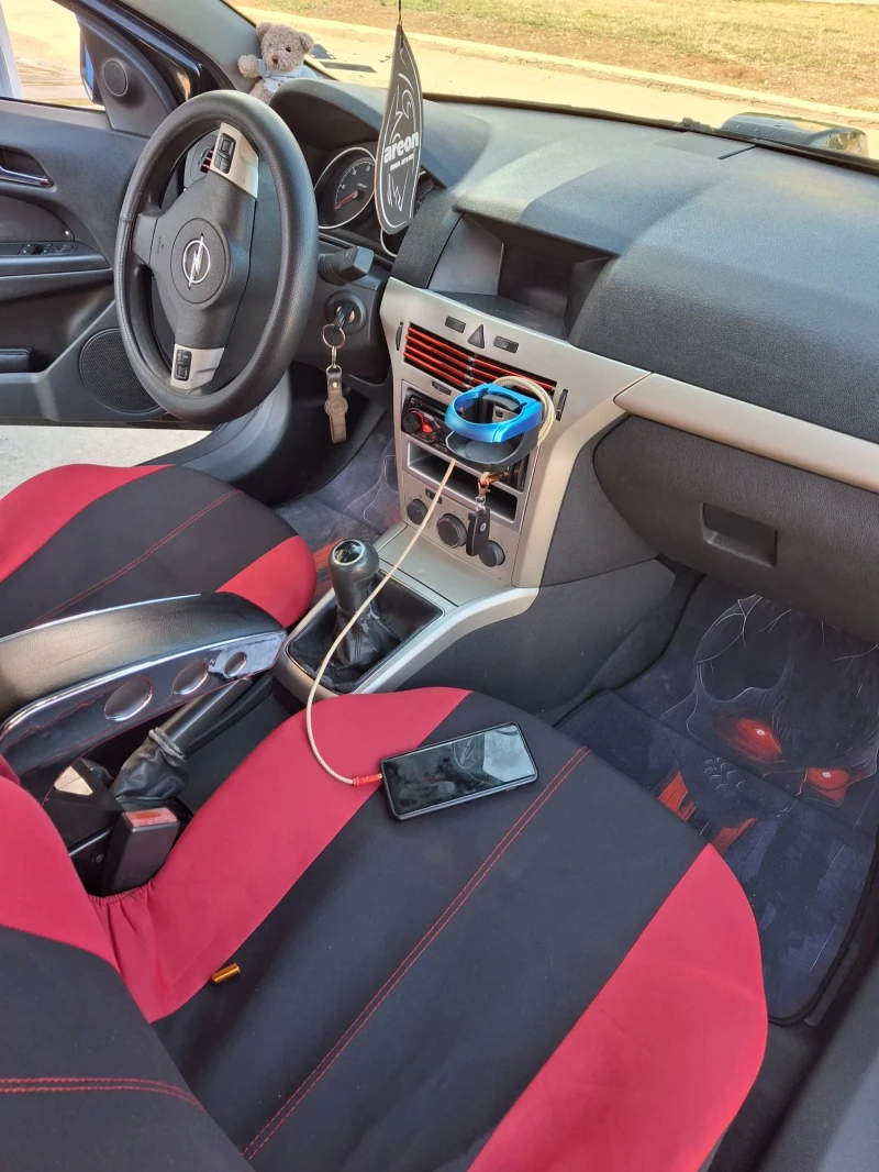 Opel Astra, снимка 16 - Автомобили и джипове - 52435108